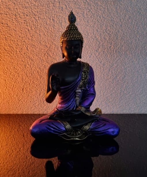 Zittend Thais Boeddha beeld Chin Mudra paars zwart 21.5cm 2